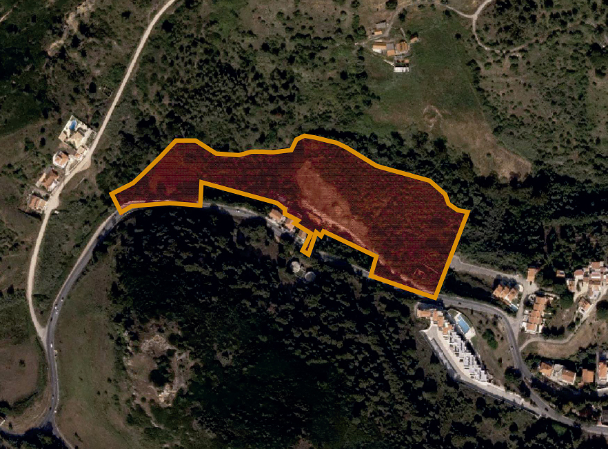 Delimitation of Land with 3.5 Hectares · Sesimbra