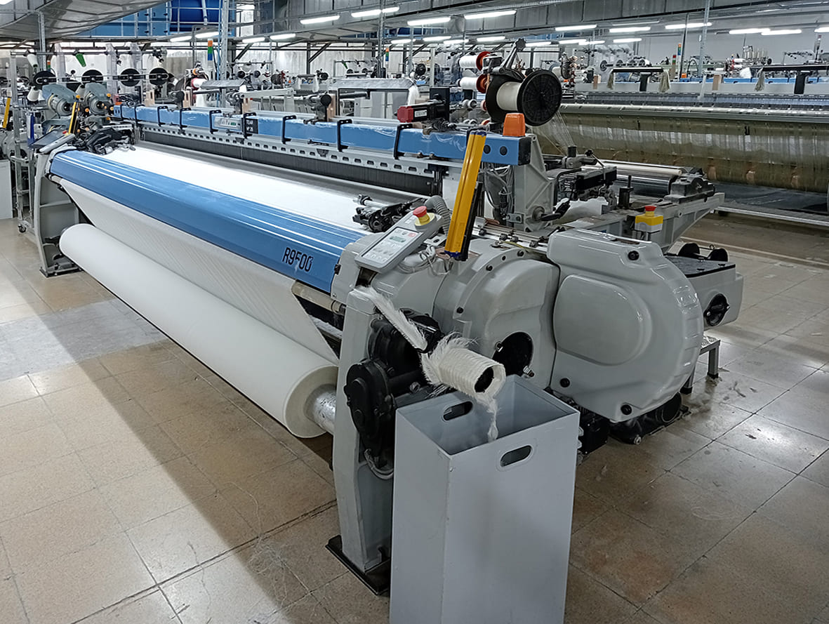 There are more than 30 flat looms for sale in Be Stitch's production unit 2